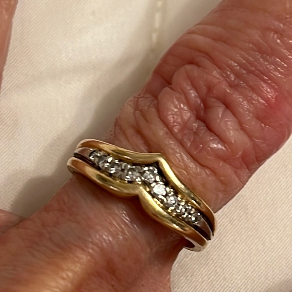 Diamond band 14k yellow gold